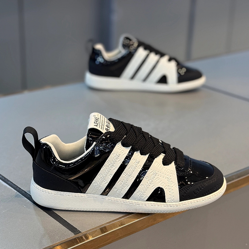 Stripe Panel Casual Sneaker