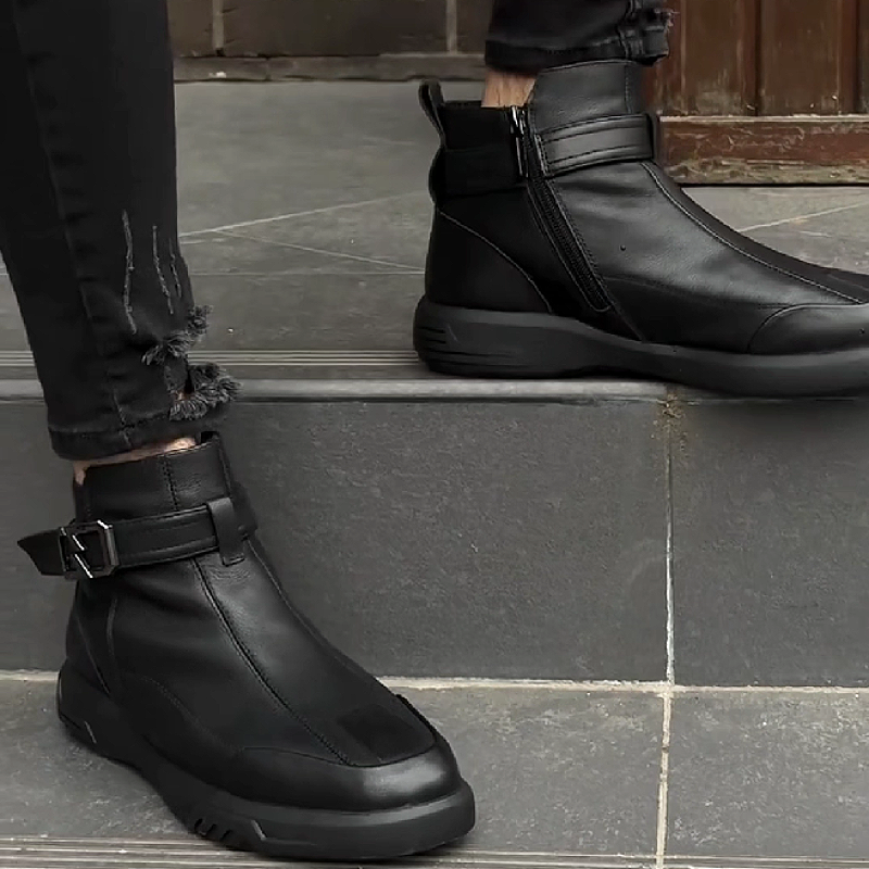 SleekBuckle MetroBoot