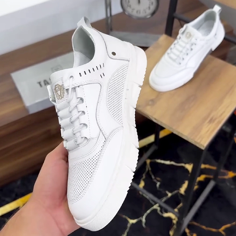 Men's Breathable Lace-Up Casual Athletic Sneakers