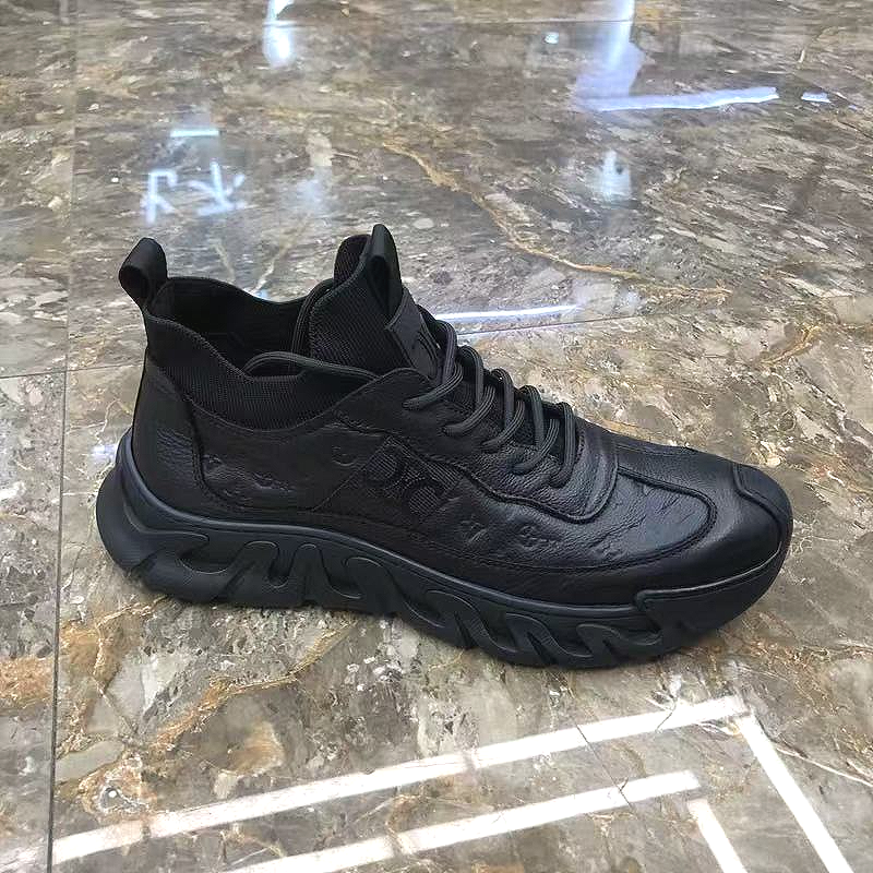 WaveSole Sneaker