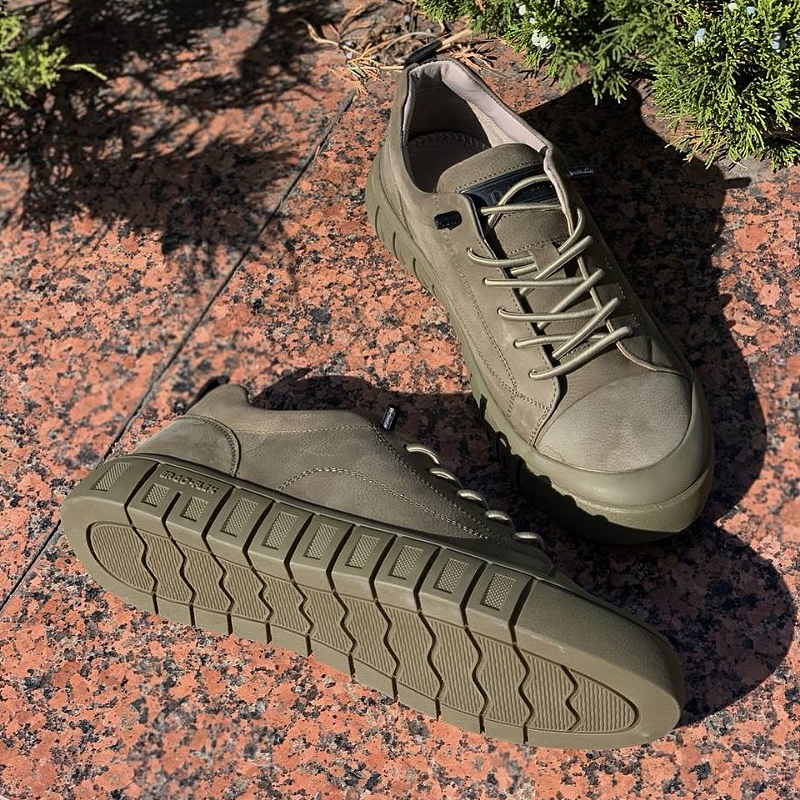 Men's Casual Lace-Up Sneakers with Flexible Sole