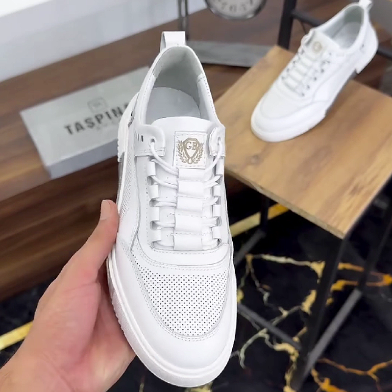 Men's Breathable Lace-Up Casual Athletic Sneakers