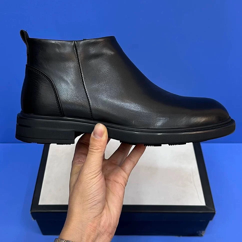 Black Leather Zipper Boot