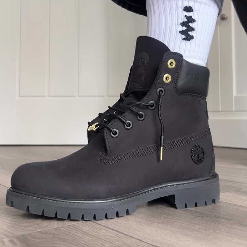 Men's Lace-Up Work Boots with Durable Tread