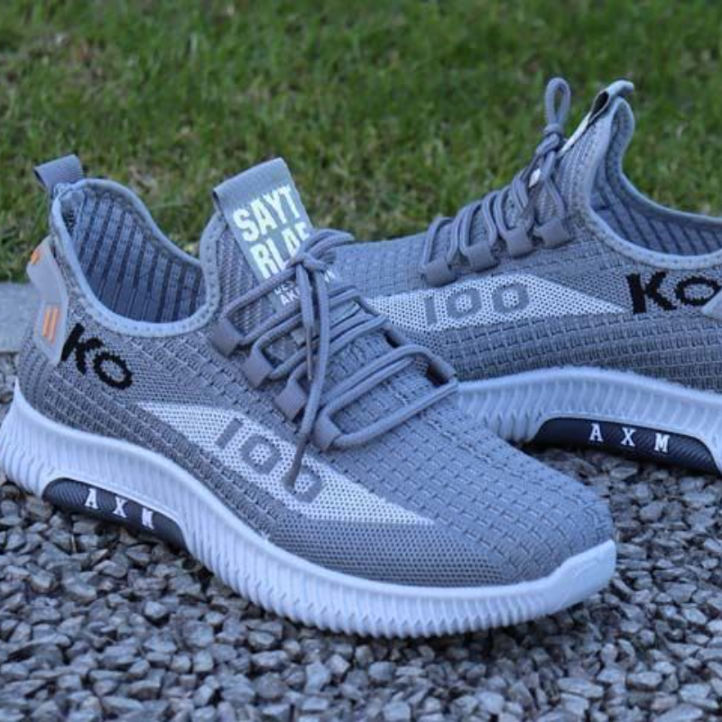 Mesh Running Shoes with Reflective Details