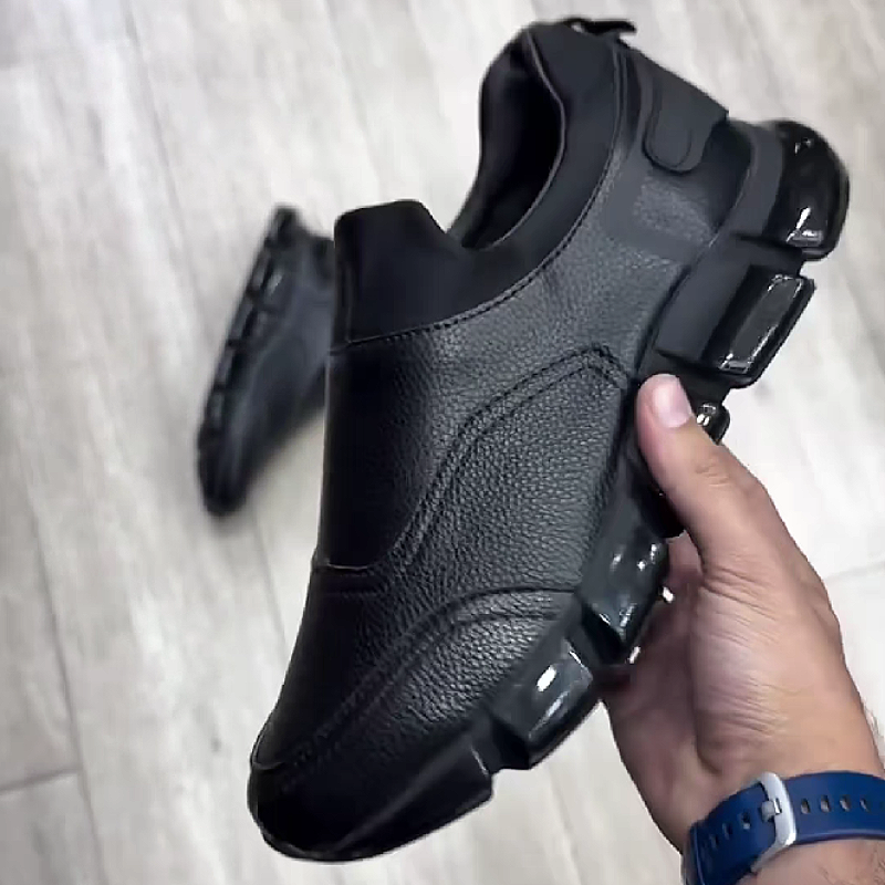 Men's Slip-On Sneakers with Textured Rubber Sole