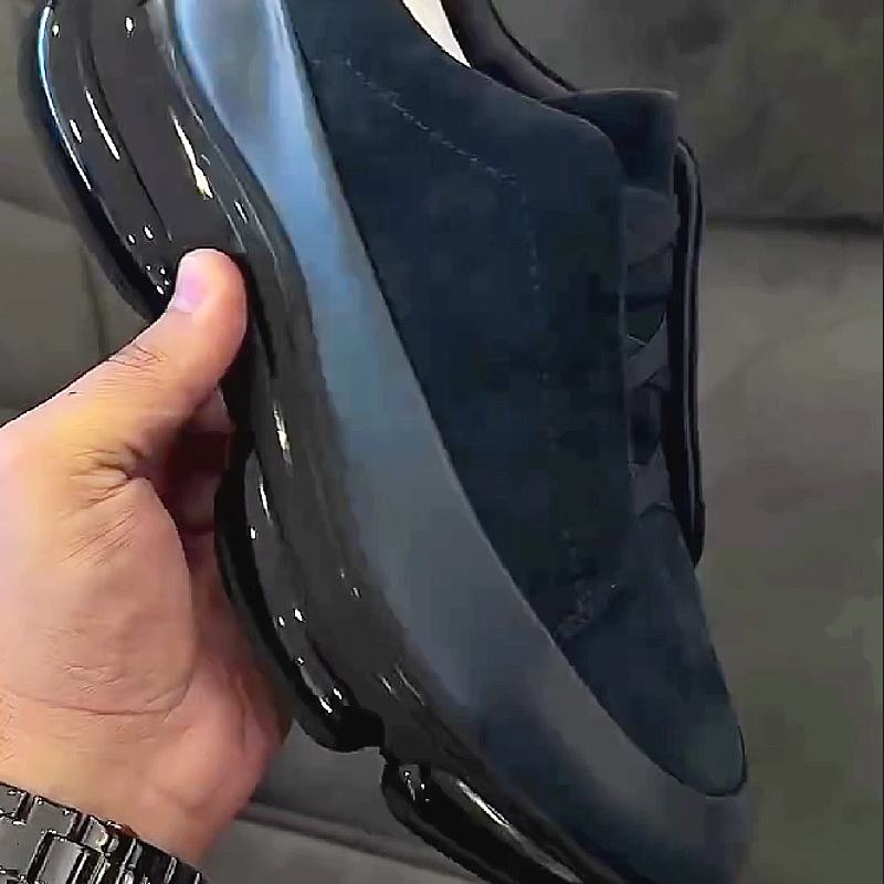 Suede Air Cushion Sneakers