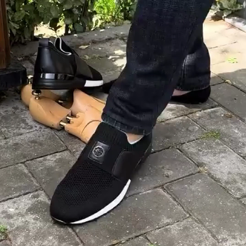 Men's Slip-On Mesh Comfortable Walking Shoes