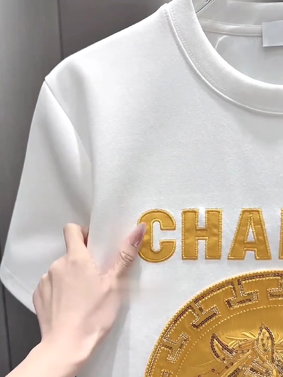 Golden Horse Sequin T Shirt