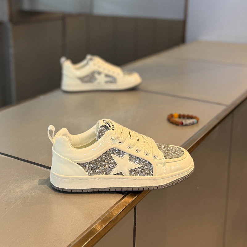 Sparkle Star Design Sneaker