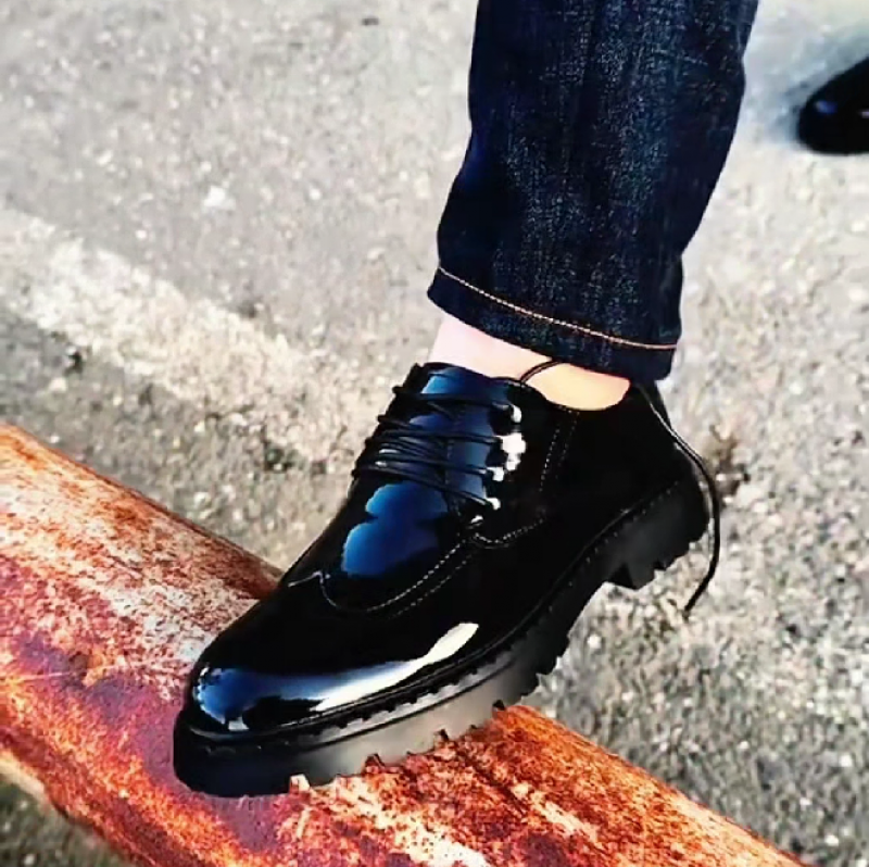 Men's Patent Leather Lace Up Brogues