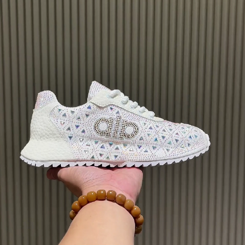 Men's Rhinestone Geometric Lace Up Sneakers