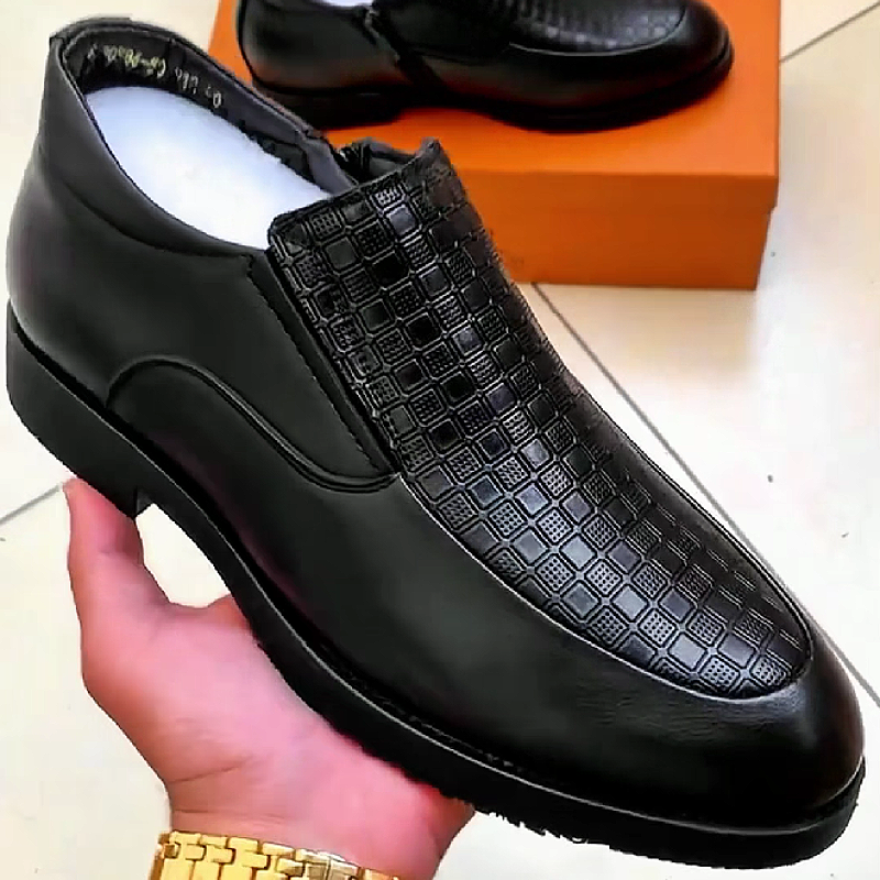 Black Croco Pattern Slip On Shoe