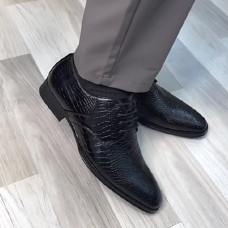 Men's Textured Leather Dress Shoes with Lace-Up Closure