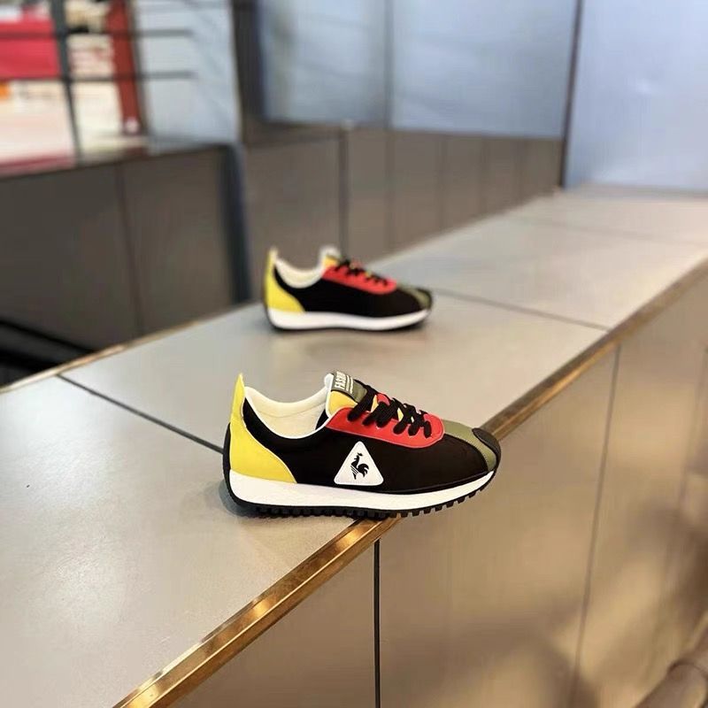 Classic Logo Running Sneaker