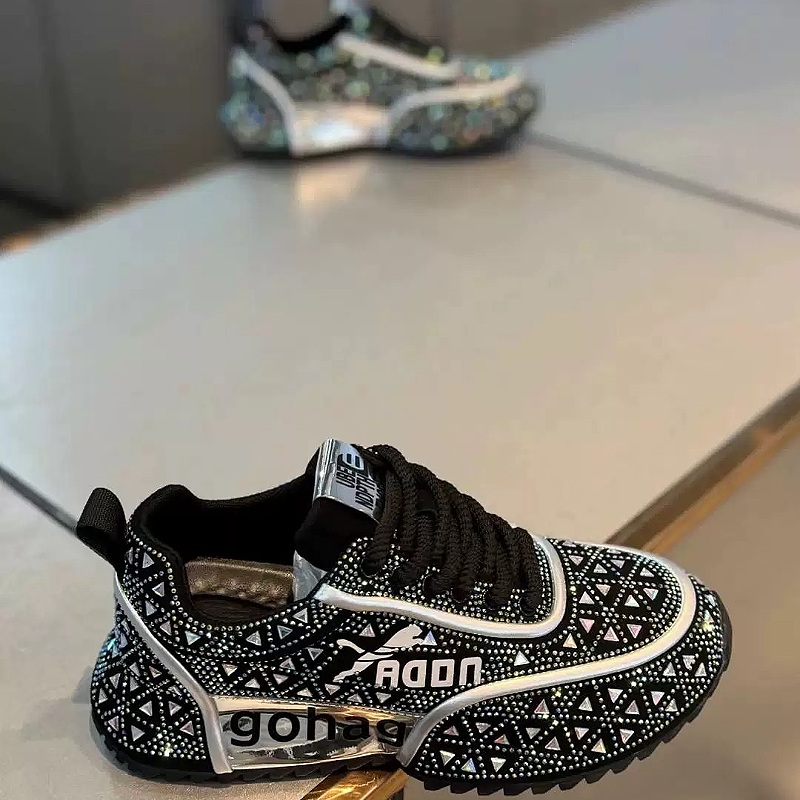 Sparkle Triangular Mesh Sneakers