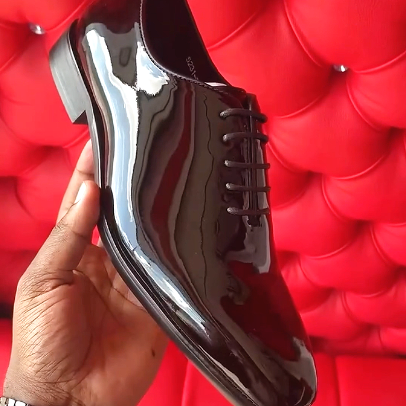 Men's Shiny Leather Lace-Up Formal Shoes