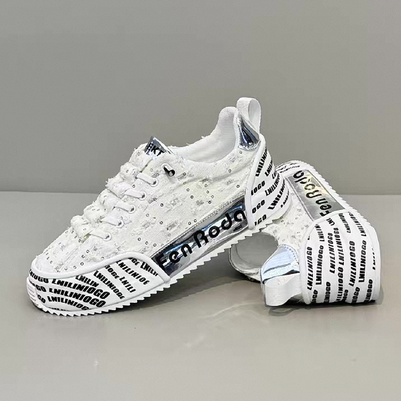 White Letter Print Sneaker