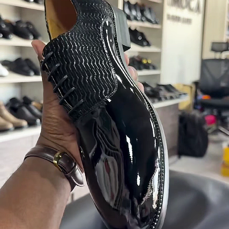 Textured Patent Leather Oxford Shoe