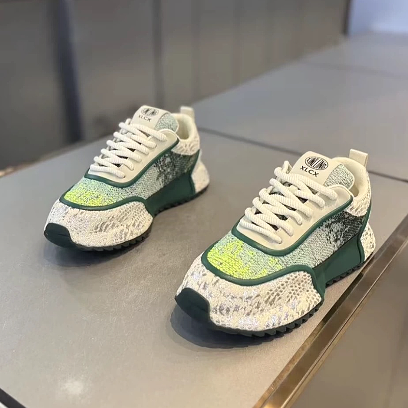 Gradient Mesh Fashion Sneaker