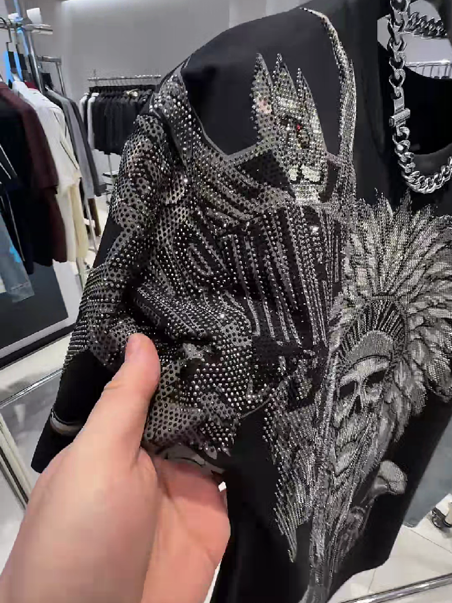 Men's Rhinestone Skull Chief Graphic T-Shirt