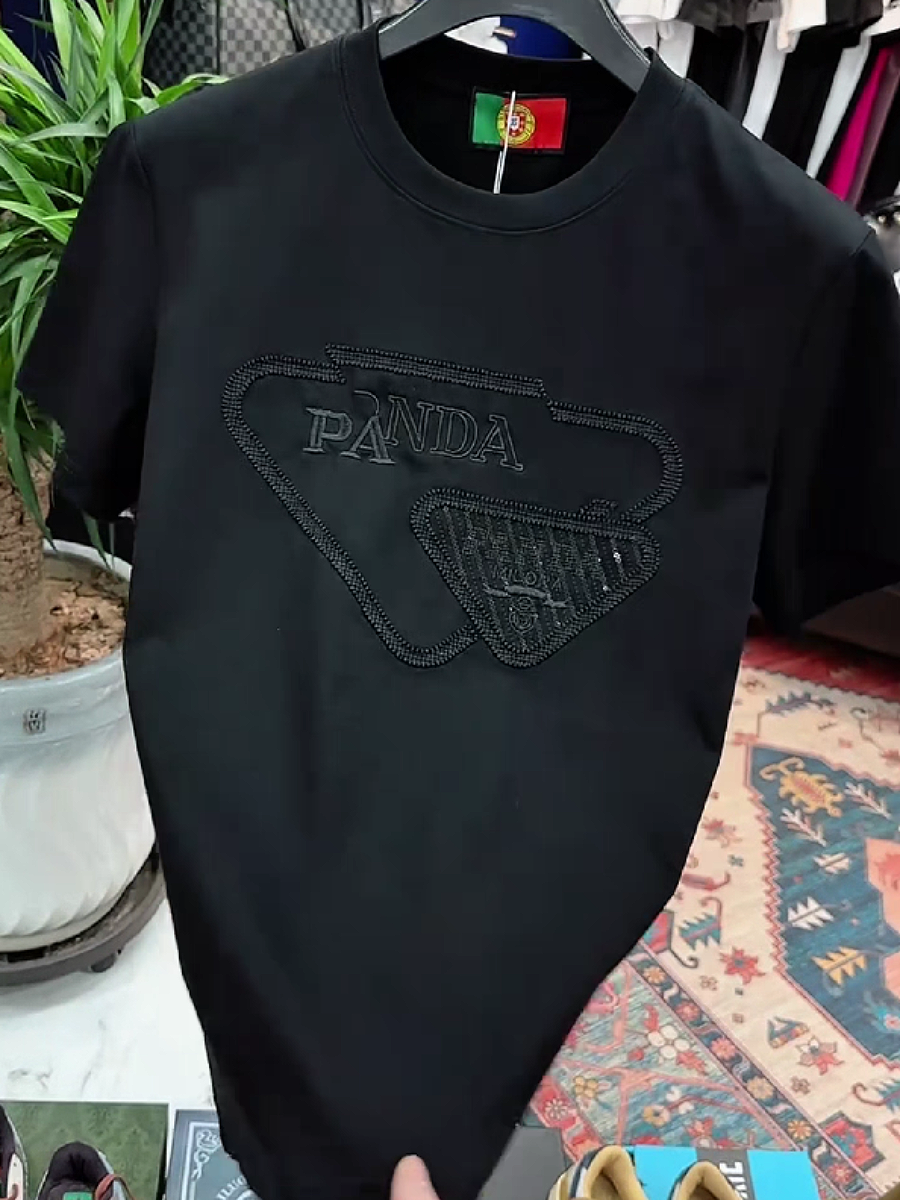 Men's Beaded Panda Graphic Crew Neck T-Shirt