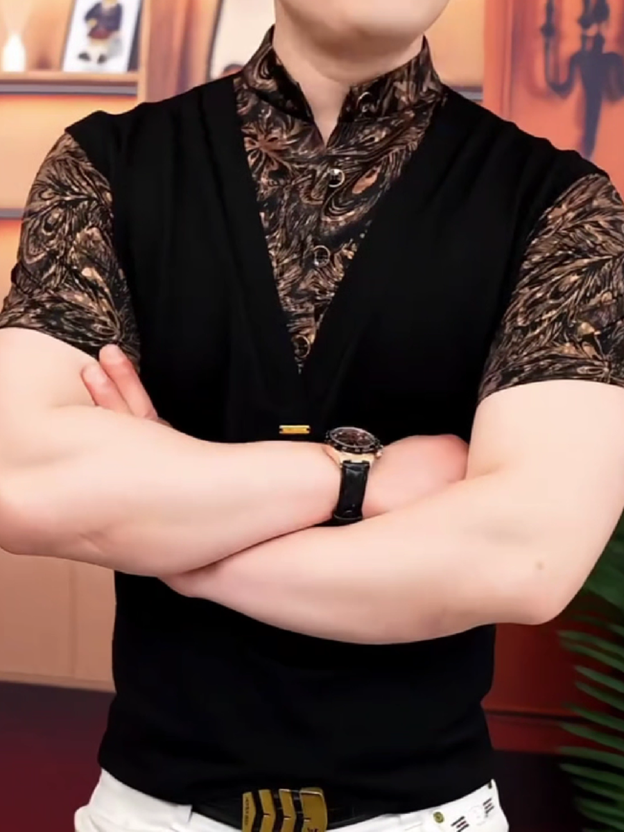 Men's V-Neck Patterned Collar Short Sleeve T-Shirt