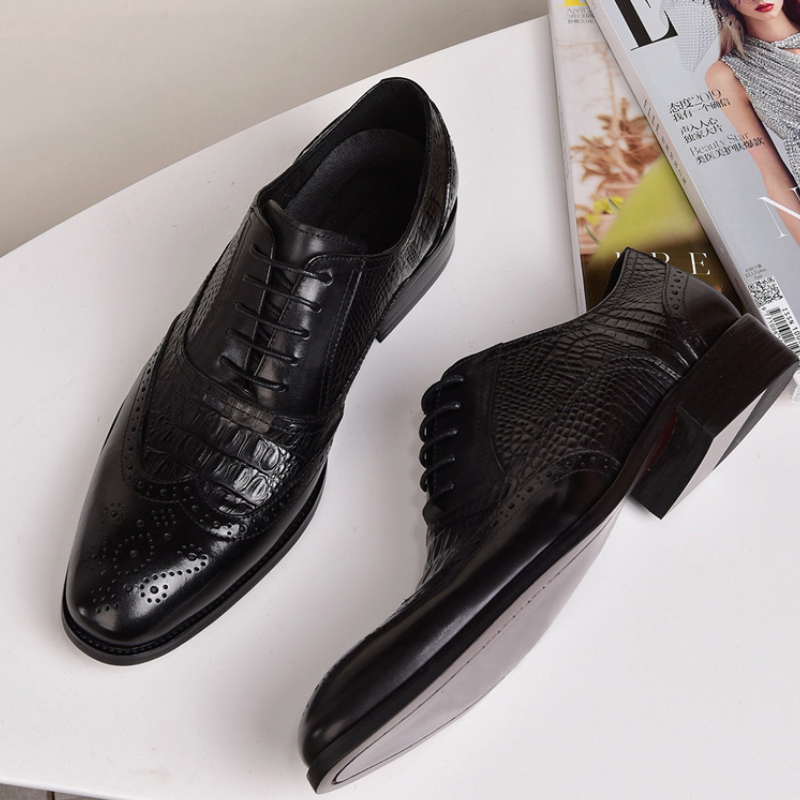 Textured Leather Oxford Shoes with Lace-Up Closure