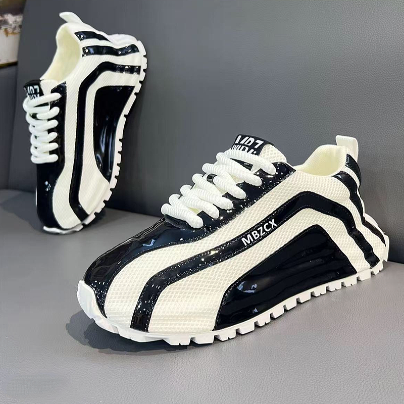 MeshWave Sneaker