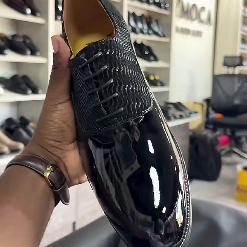 Textured Patent Leather Oxford Shoe