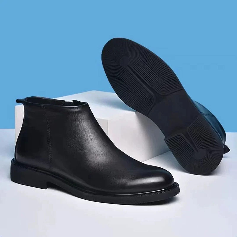 Black Minimalist Chelsea Boot