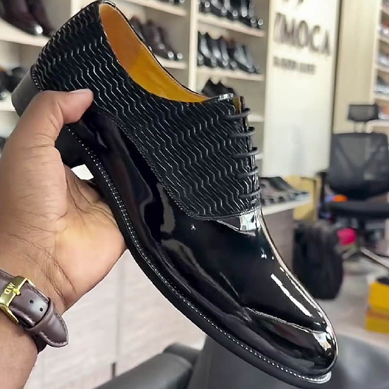 Textured Patent Leather Oxford Shoe