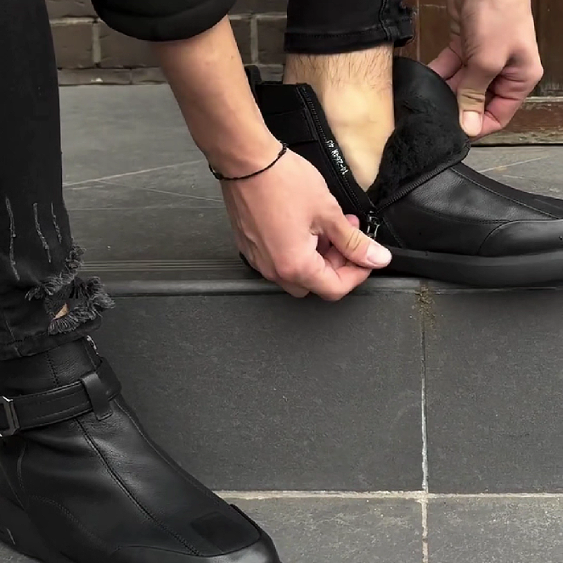 SleekBuckle MetroBoot