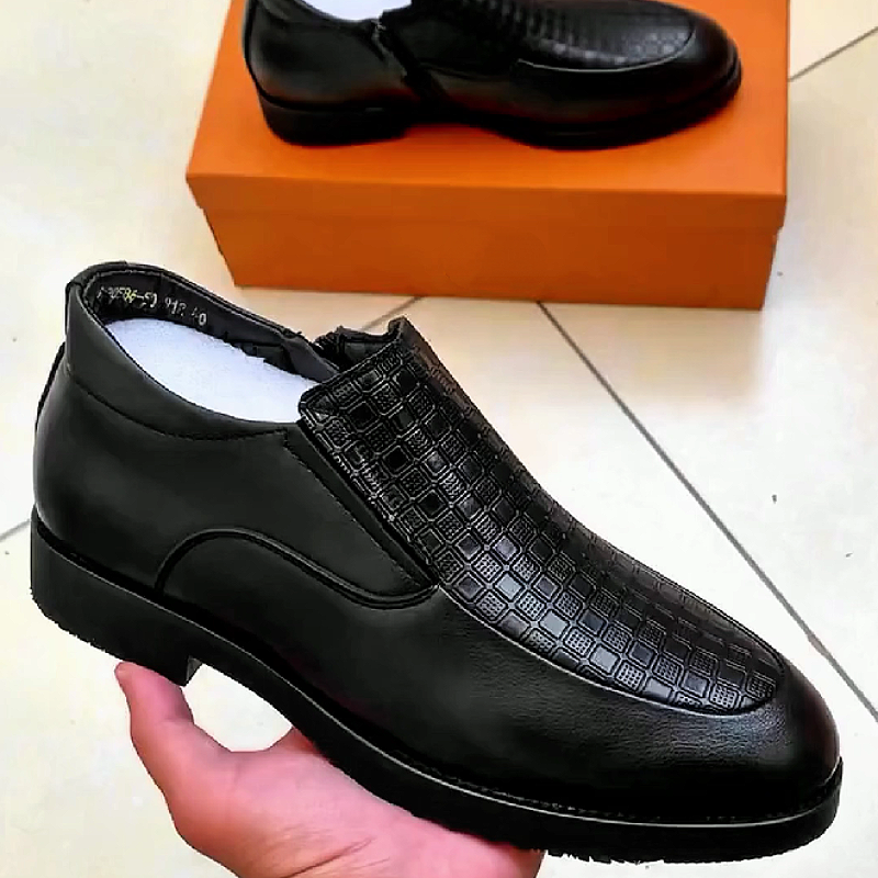 Black Croco Pattern Slip On Shoe